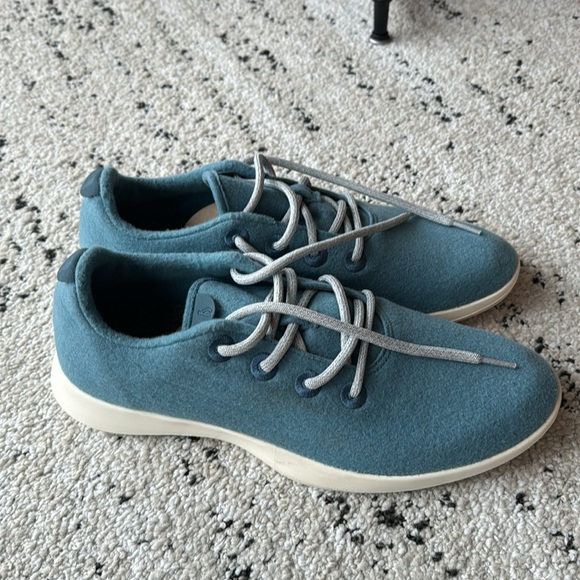 New, never worn Allbirds wool runners - Picture 2 of 4
